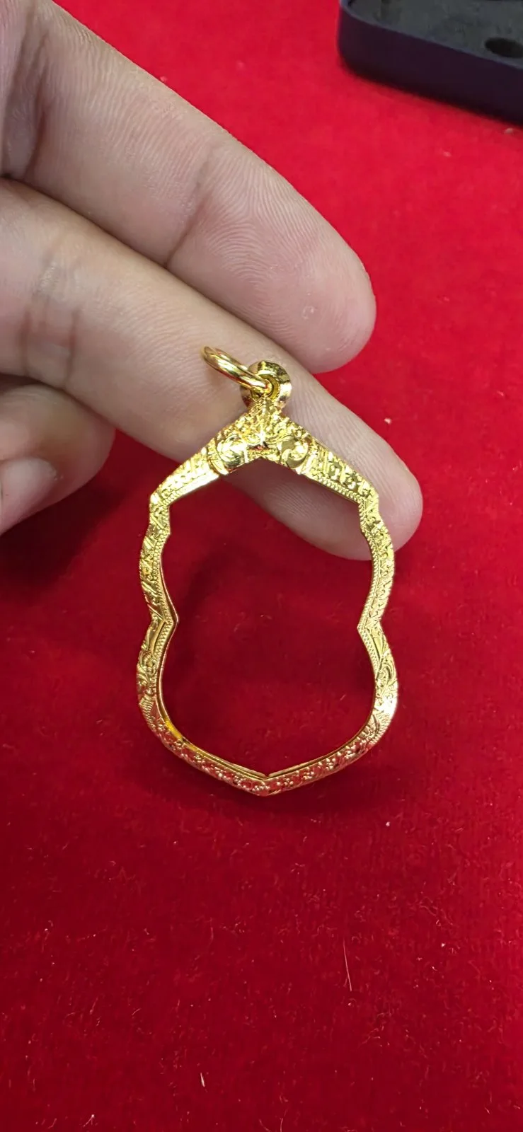 กรอบทองทรงเสมาใส่ทั้งห่วง 连环放舍玛形金壳 #288 - Vip ของเฒ่าแก่ ( พี่เพ็ญ ท่าข้าม )