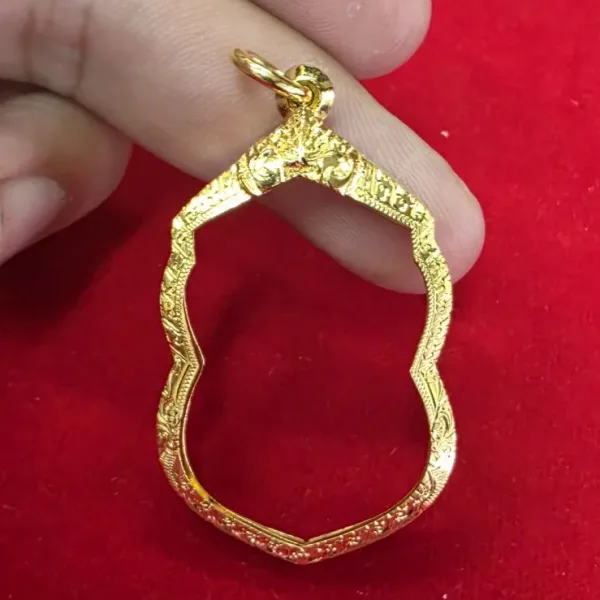 กรอบทองทรงเสมาใส่ทั้งห่วง 连环放舍玛形金壳 #288 - Vip ของเฒ่าแก่ ( พี่เพ็ญ ท่าข้าม )