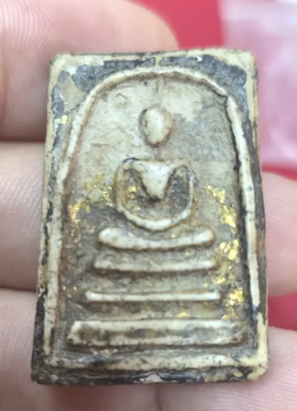 พระสมเด็จ พิมพ์ใหญ่2. สมเด็จพระพุฒาจารย์ (โต พรหมรังสี)3. บรรจุกรุวัดกัลยาณมิตร4. ปี พ.ศ. 24135. เนื้อผงพุทธคุณลงรักปิดทอง6. พิมพ์ใหญ่พระประธาน7. วัดกัลยาณมิตรวรมหาวิหาร8. กรุงเทพมหานคร9. ไม่ทราบจำนวนที่แน่ชัด1.