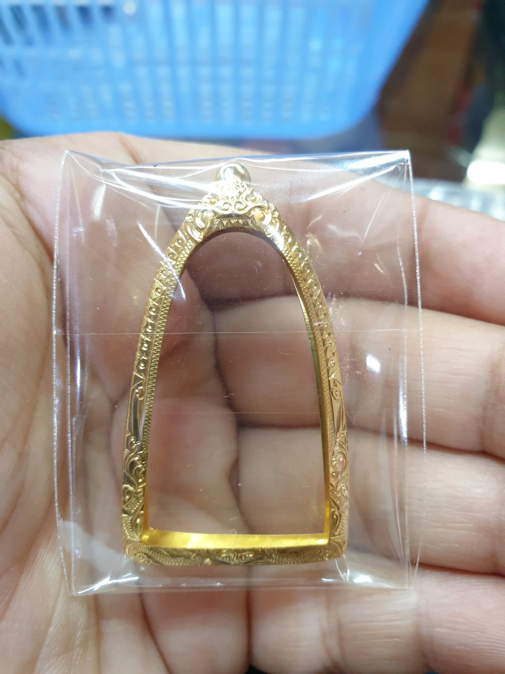 รูปสินค้า หลวงปู่ทวด พิมพ์หลังหนังสือเล็ก ว จุด ปี 2505 วัดช้างให้ จ.ปัตตานี