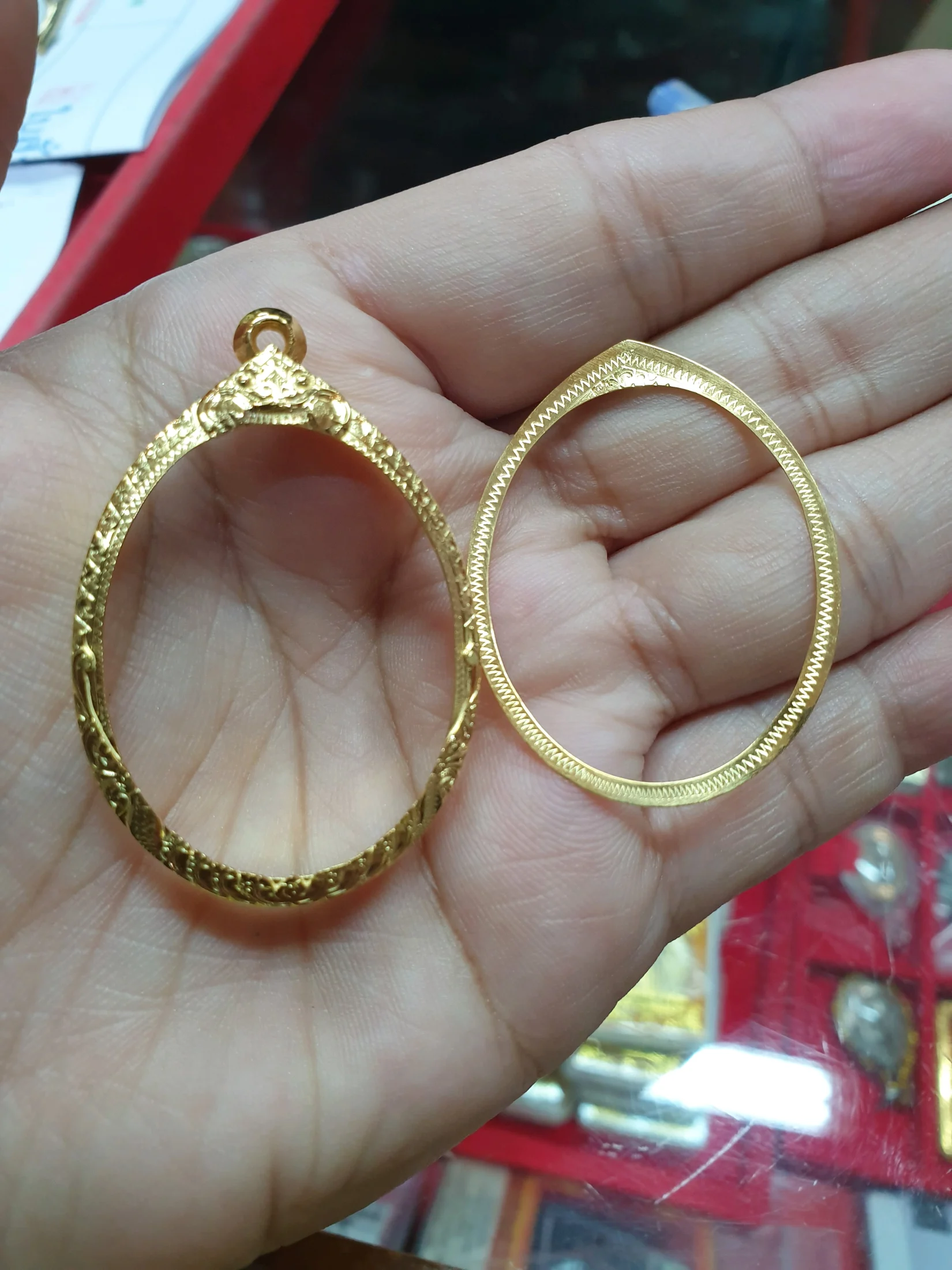รูปสินค้า เหรียญหลวงปู่ทวดลิ้นดำวาจาสิทธิ์