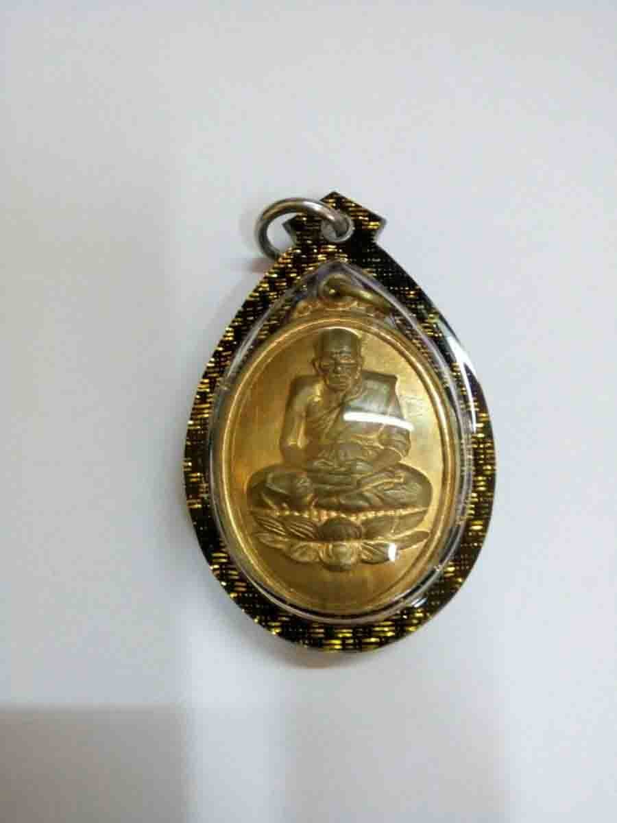 พลาสติกดำทองไม่ตัดลาย