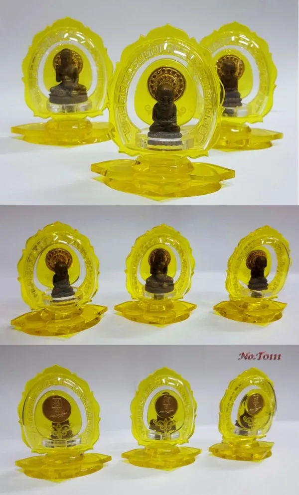 ​กรอบพลาสติกตั้งหน้ารถลายแข้งสิงห์ฐานบัว+4เหลี่ยม แบบถอดกรอบในได้ สีตามสั่ง - T0111/C