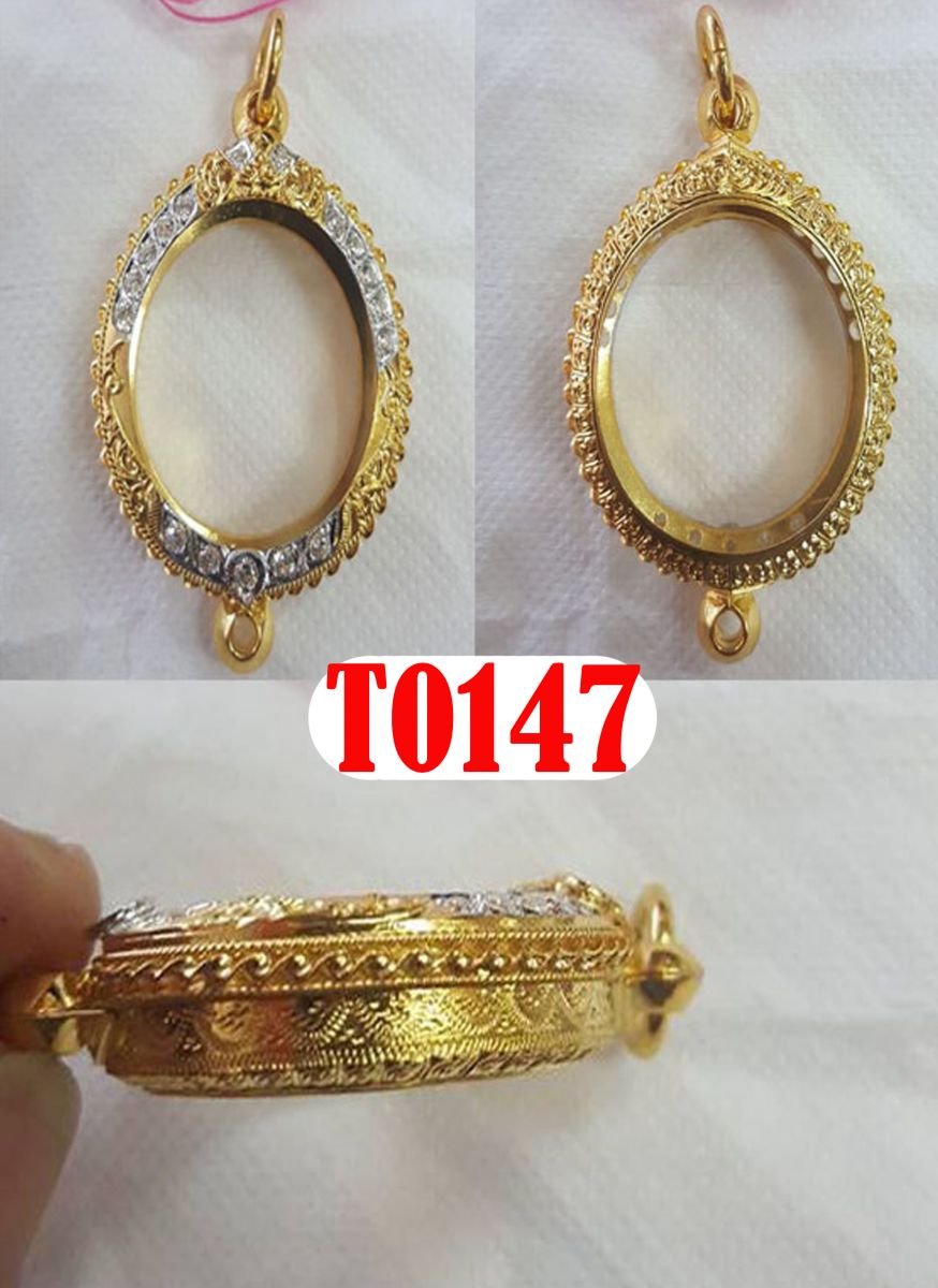 ตลับหน้าโองานมือติดซุ้มฝังเพชรตามกำหนด ชุบสองสี ลวดเกลียว3ชั้น