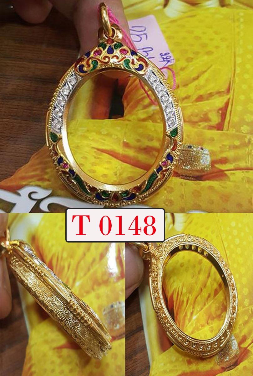 ตลับหน้าโองานมือติดซุ้มบนล่างลงยาหลากสี หน้าฝังเพชร ชุบสองสี ลวดเกลียวไข่ปลาผสมหลอด