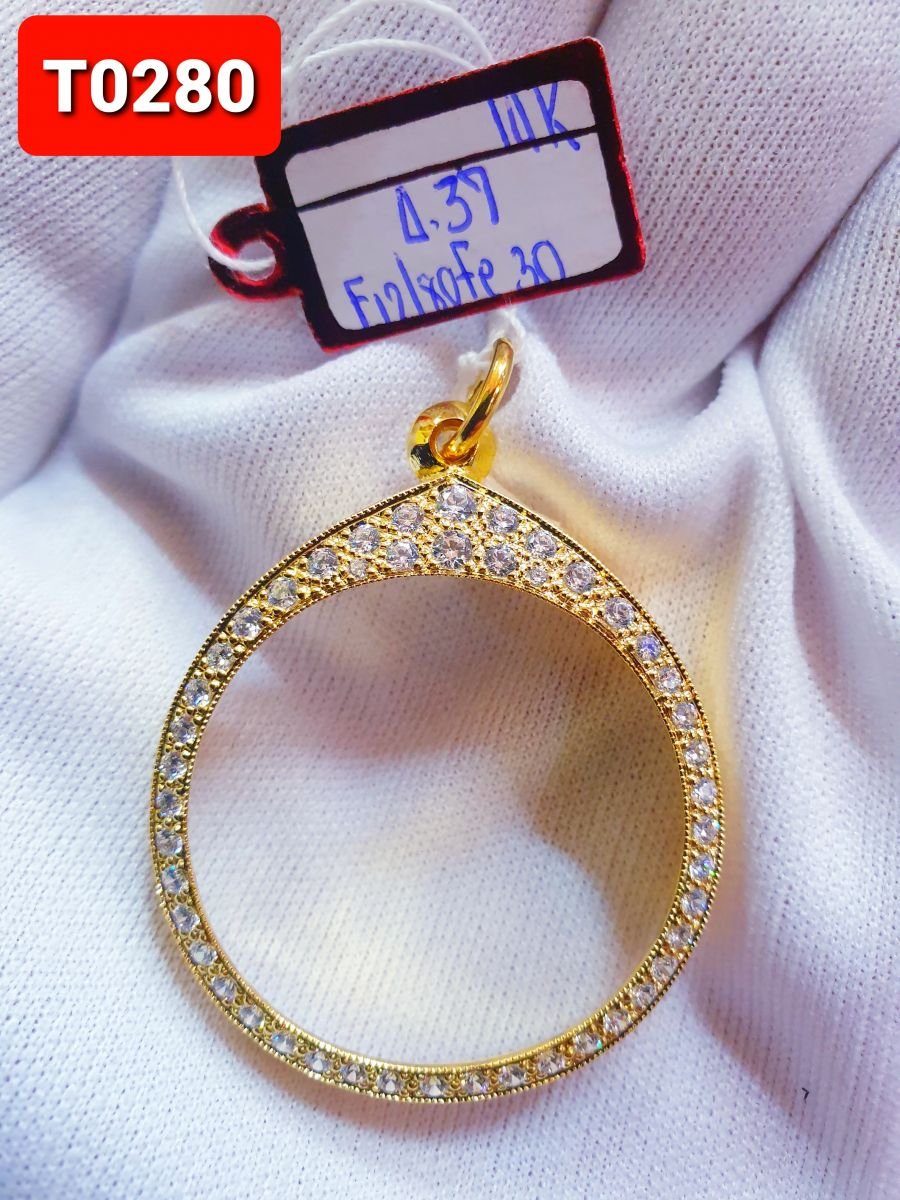 กรอบหน้าโอฝังเพชรรอบ จิก4เม็ด ยิขอบไม่ชุบทองคำขาว