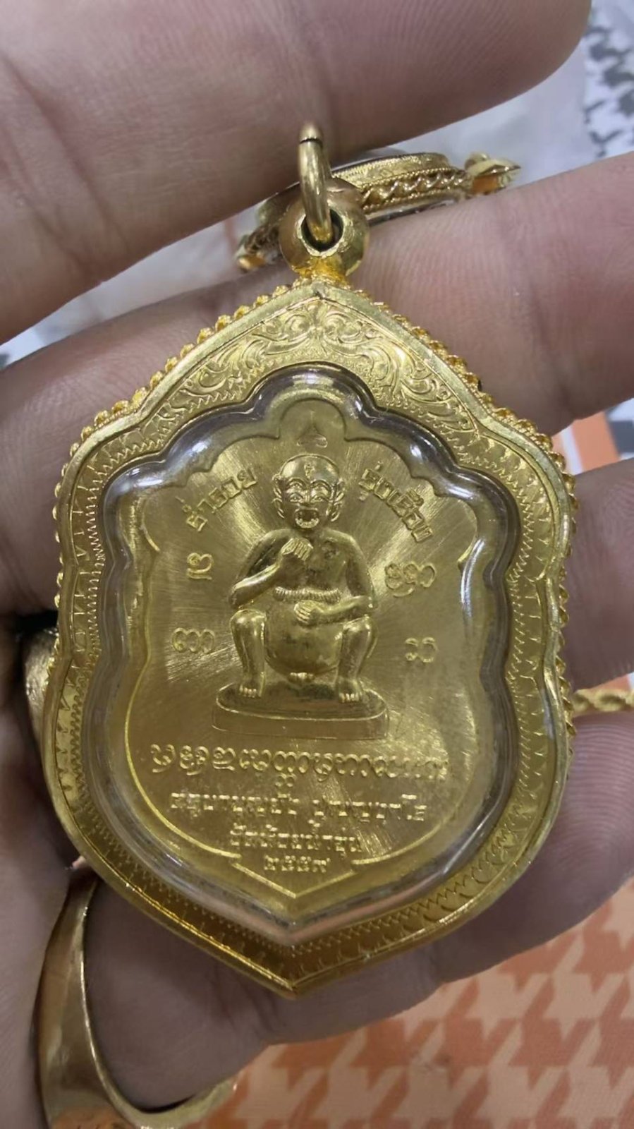 กรอบหน้าโอฝังเพชรรอบ ยอดฝังทรงหยดน้ำ1 เม็มด ฝังแบบตาม้า ยิขอบชุบ ทองคำขาว ข้างลวดเกลียว3ชั้น - T0563